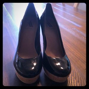 AVA & AIDEN black heels